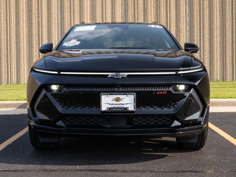 Used 2024 Chevrolet Equinox EV RS image 3