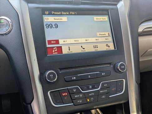 Used 2018 Ford Fusion SE w/ Fusion SE Technology Package image 13