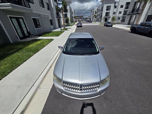 Used 2009 Lincoln MKZ FWD image 3