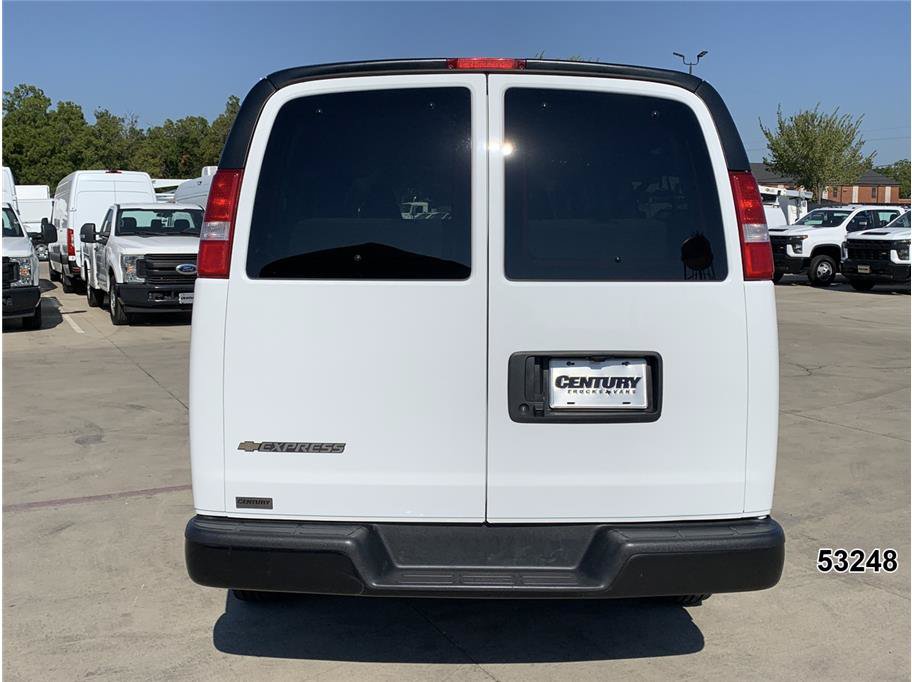 Used 2025 Chevrolet Express 3500 LS RWD image 7