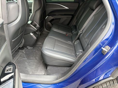 Certified 2024 Cadillac Lyriq Luxury AWD/4WD image 21
