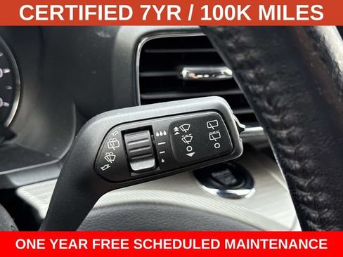 Used 2022 Ford Explorer XLT w/ Equipment Group 202A AWD/4WD image 25