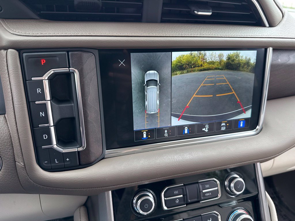 Used 2023 GMC Yukon Denali AWD/4WD image 16