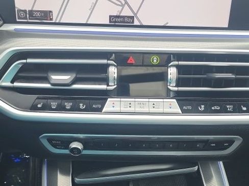 Used 2022 BMW X5 xDrive40i w/ M Sport Package AWD/4WD image 7