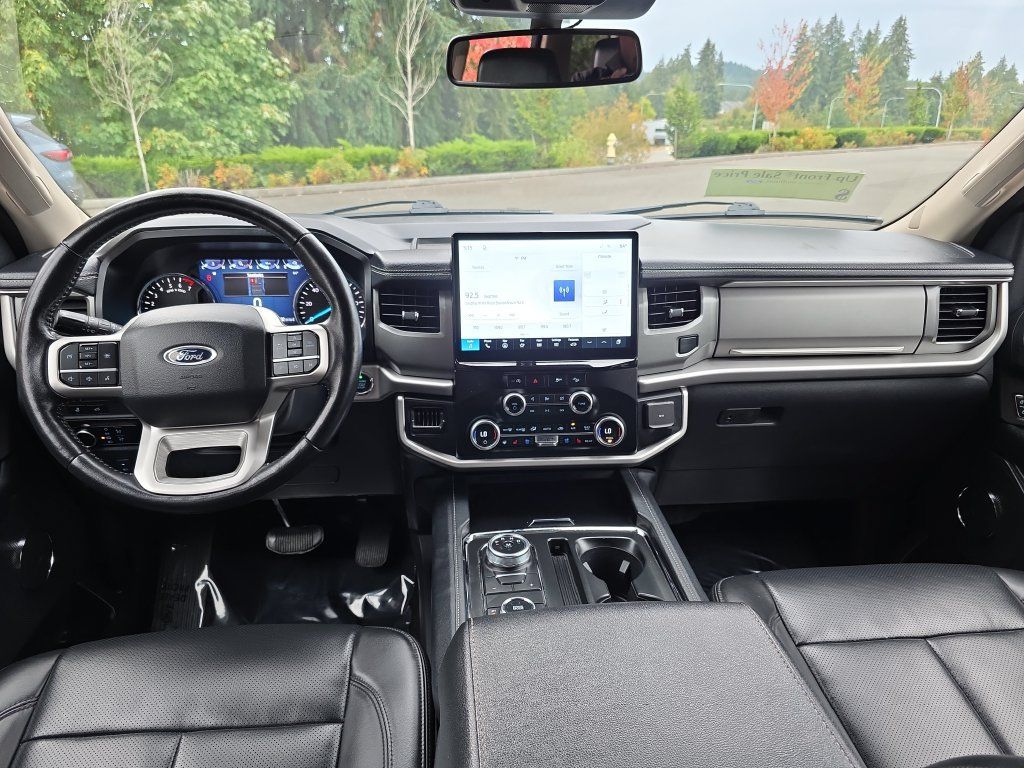 Certified 2024 Ford Expedition XLT AWD/4WD image 16