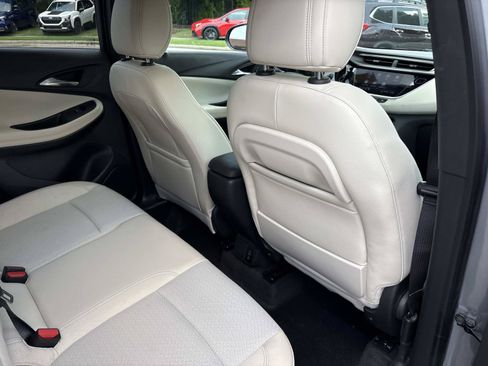 Used 2023 Buick Encore GX Preferred w/ Cold Weather Comfort Package FWD image 32