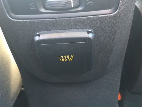 Used 2018 Ford C-MAX SE w/ Equipment Group 202A image 23