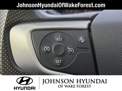 Used 2023 GMC Terrain SLE w/ Driver Convenience Package image 25