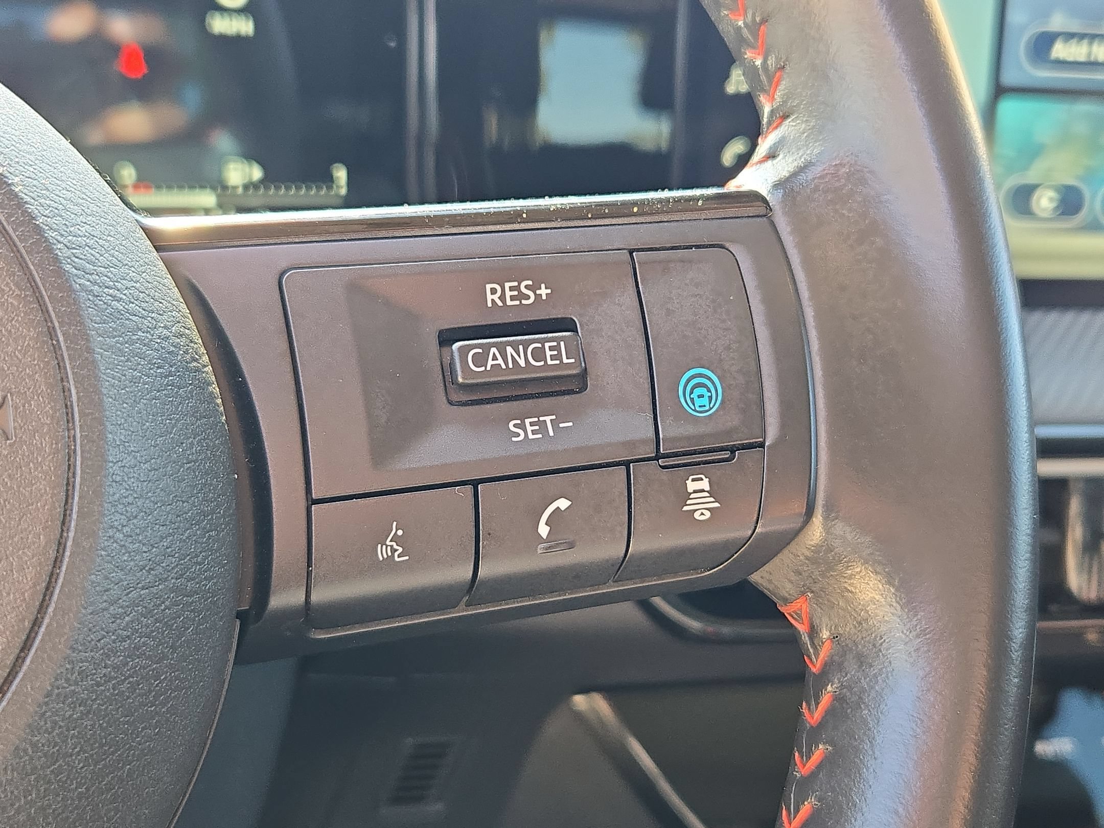 Certified 2025 Nissan Kicks SR FWD image 20
