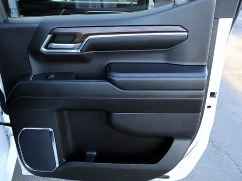 Used 2024 GMC Sierra 1500 SLT image 24