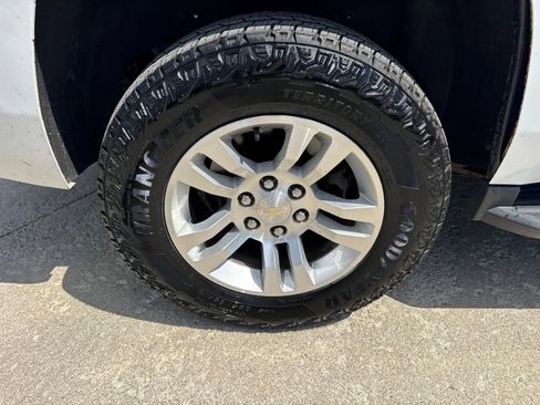 Used 2019 Chevrolet Tahoe LT AWD/4WD image 17
