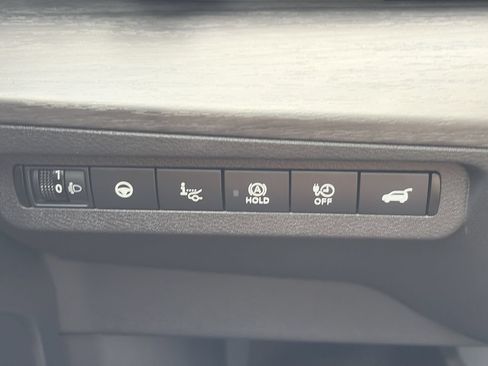 Certified 2024 Nissan Ariya FWD image 29