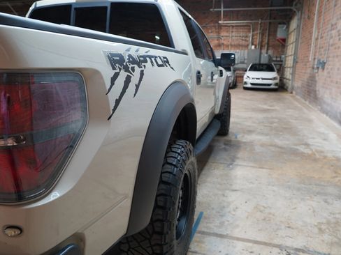 Used 2013 Ford F150 Raptor w/ Luxury Equipment Group image 20