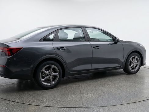 Used 2025 Kia K4 FWD image 9