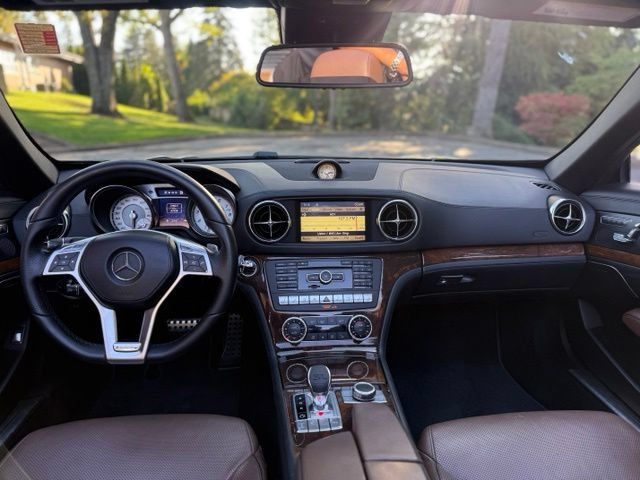 Used 2013 Mercedes-Benz SL 550 image 21