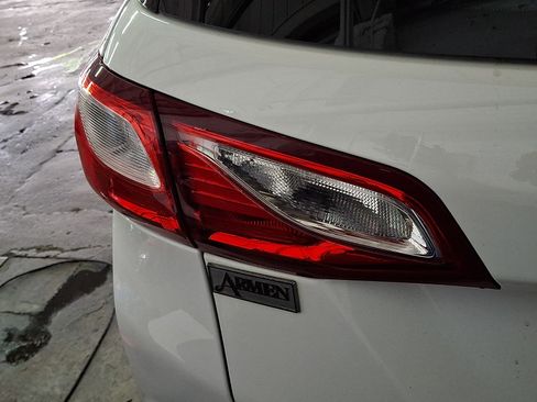 Certified 2019 Chevrolet Equinox LS FWD image 9