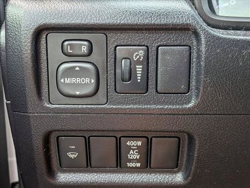 Used 2018 Toyota 4Runner SR5 Premium RWD image 17