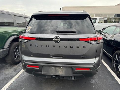 Used 2023 Nissan Pathfinder SV w/ SV Premium Package FWD image 5