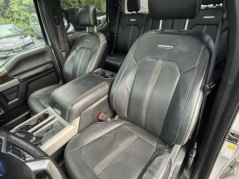 Used 2015 Ford F150 Platinum w/ Equipment Group 701A Luxury AWD/4WD image 10