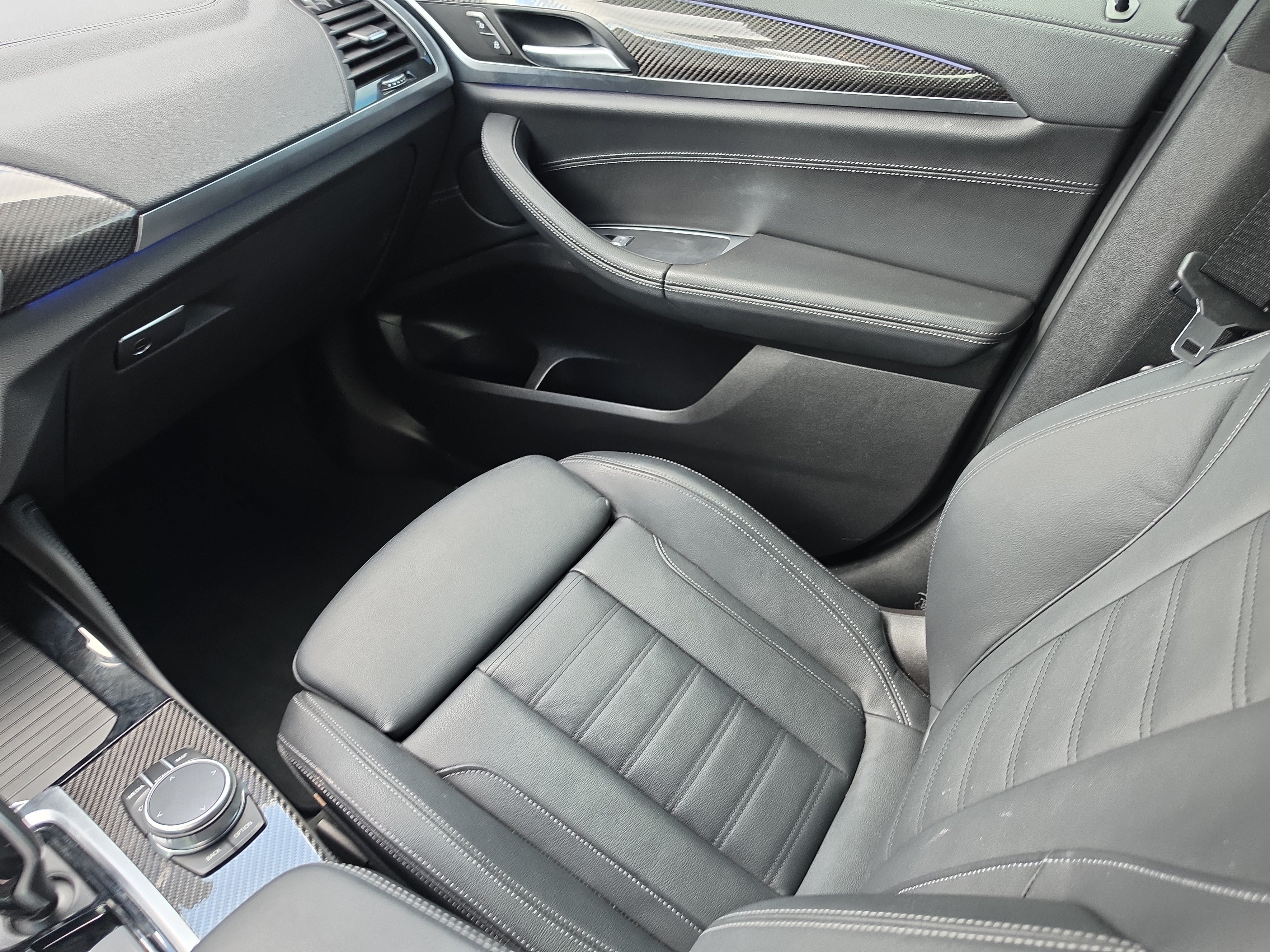 Used 2021 BMW X4 xDrive30i w/ M Sport Package AWD/4WD image 16