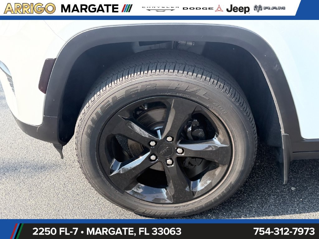 Used 2024 Jeep Grand Cherokee Altitude RWD image 21