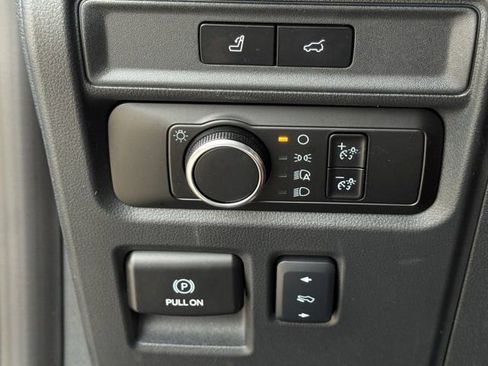 Used 2024 Ford Expedition XLT RWD image 25