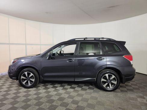 Used 2017 Subaru Forester 2.5i Premium image 4