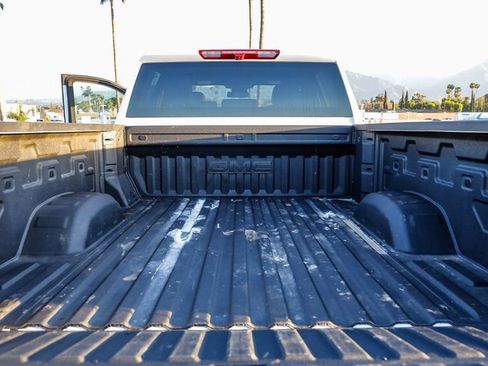 Used 2025 GMC Sierra 2500 AT4 image 30