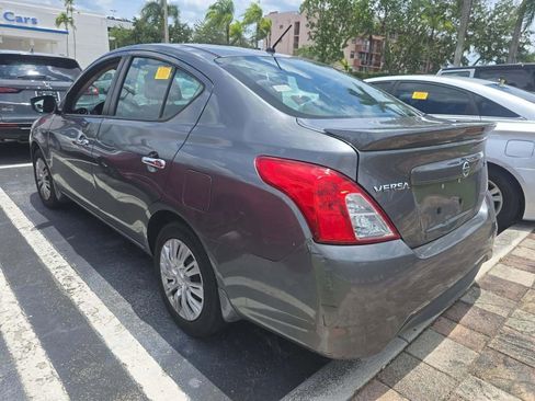 Used 2017 Nissan Versa SV FWD image 2