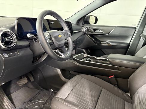 Used 2026 Chevrolet Equinox LT FWD image 26