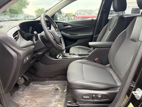 Used 2024 Buick Encore GX Preferred w/ Comfort Package FWD image 15