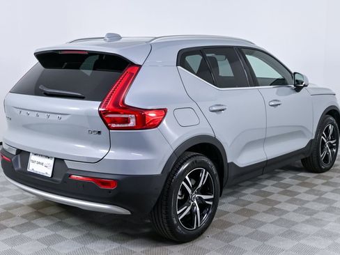 Certified 2025 Volvo XC40 B5 Core image 29
