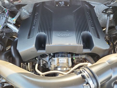 Used 2019 Ford F150 Platinum w/ Equipment Group 701A Luxury AWD/4WD image 28
