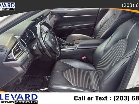 Used 2019 Toyota Camry SE image 23