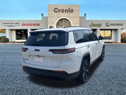 Used 2023 Jeep Grand Cherokee L Laredo AWD/4WD image 3