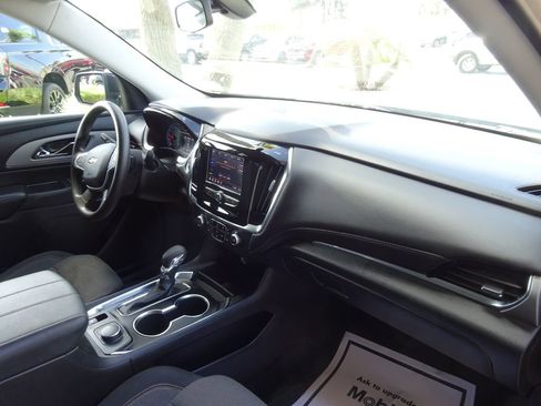 Certified 2021 Chevrolet Traverse LS image 17