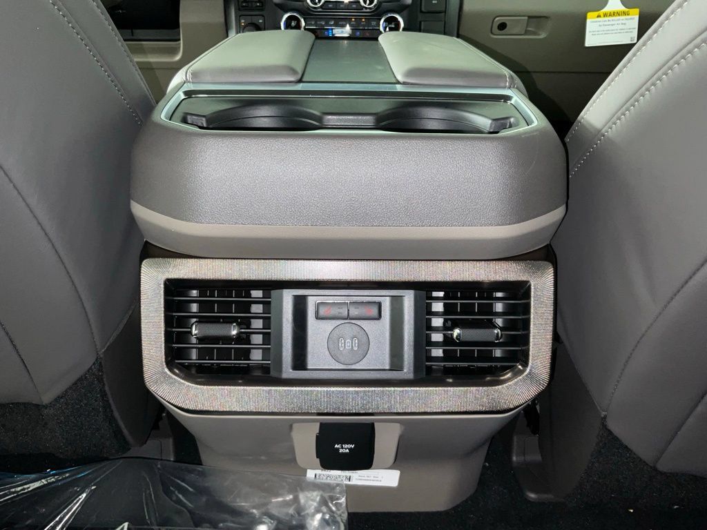 New 2026 Ford F350 Platinum w/ Platinum Plus Package AWD/4WD image 18