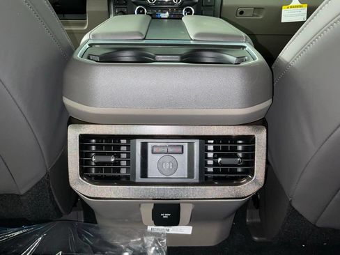 New 2026 Ford F350 Platinum w/ Platinum Plus Package AWD/4WD image 18