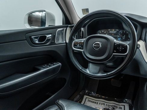 Used 2021 Volvo XC60 T8 Inscription w/ Advanced Package image 22