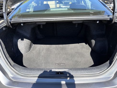 Used 2023 Nissan Altima 2.5 SV FWD image 15
