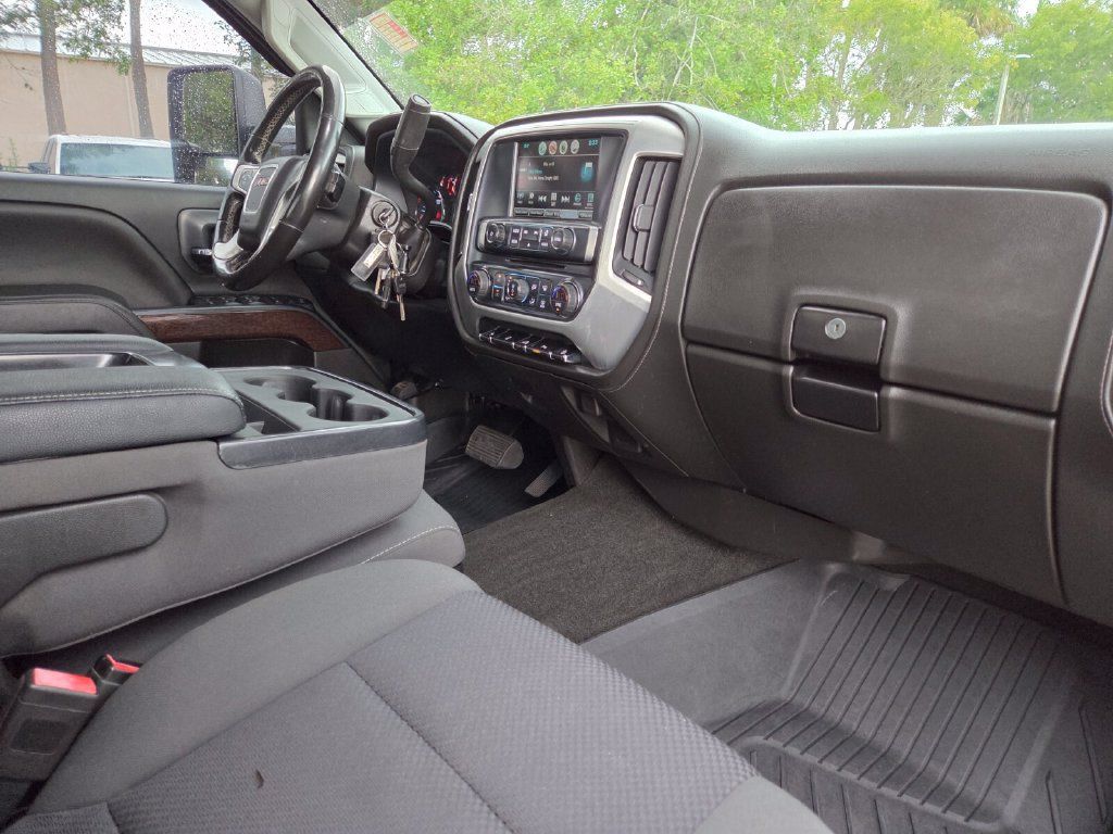 Used 2018 GMC Sierra 2500 SLE w/ HD SLE Preferred Plus Package AWD/4WD image 14