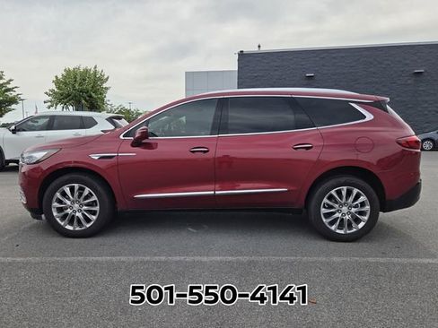 Used 2020 Buick Enclave Essence FWD image 2