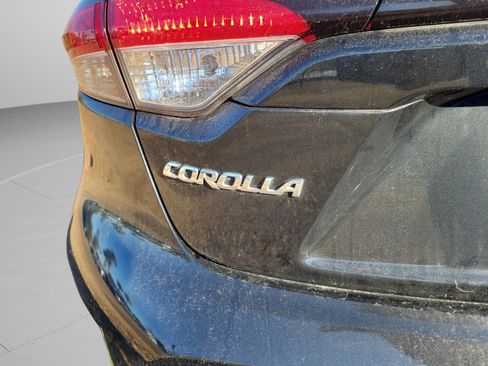 Used 2020 Toyota Corolla LE image 18
