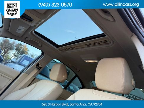 Used 2013 BMW 320i Sedan RWD image 13