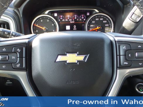 Used 2022 Chevrolet Silverado 2500 LTZ w/ LTZ Convenience Package image 12