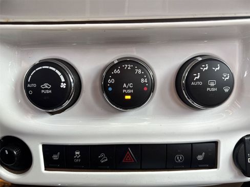 Used 2017 Jeep Wrangler Unlimited Sahara AWD/4WD image 16