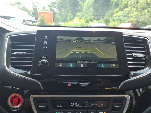 Used 2019 Honda Pilot Touring image 25