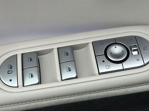 Used 2023 Hyundai Ioniq 5 Limited image 12