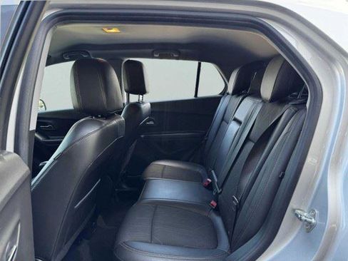 Used 2021 Chevrolet Trax LT w/ Driver Confidence Package AWD/4WD image 32