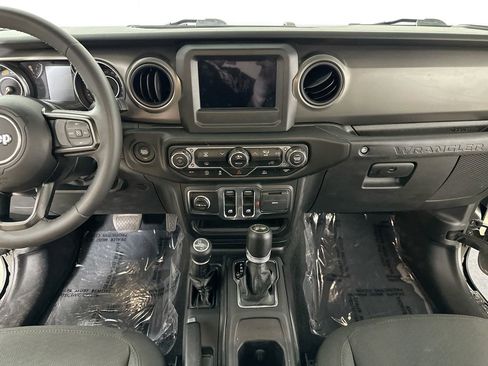 Used 2023 Jeep Wrangler Sport AWD/4WD image 17